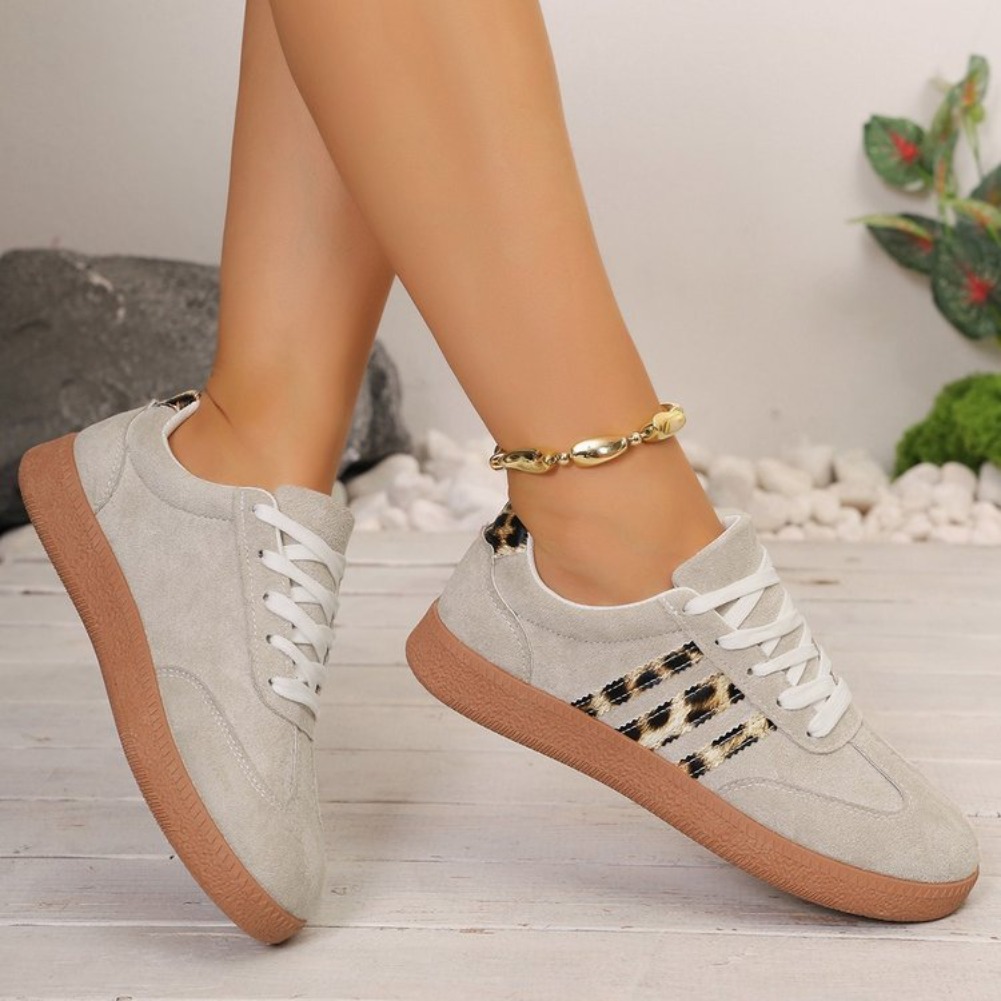 2026 New Women Sneakers Brand  - огляд і ціна Guipure Lace Panel